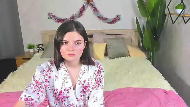 Snapshot of CharlotteMitchell chatting on January 2025 11:45:02 AM CharlotteMitchell online show from January 2025 11:45:02 AM