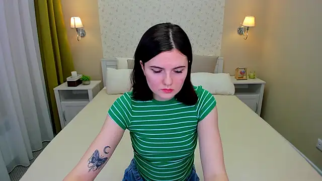 Snapshot of CharlotteMitchell chatting on February 2025 07:07:02 AM CharlotteMitchell online show from February 2025 07:07:02 AM