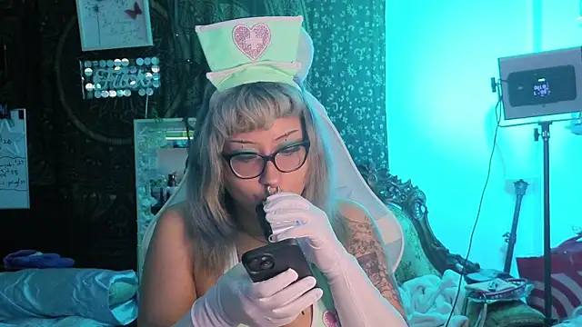 deluxxxeblu online show from January 2026 03:12:02 AM