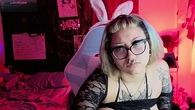 deluxxxeblu online show from February 2026 03:54:01 AM