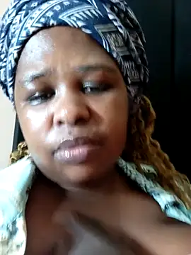 Snapshot of SexyLadyBoosxx chatting on December 2025 03:07:01 PM SexyLadyBoosxx online show from December 2025 03:07:01 PM