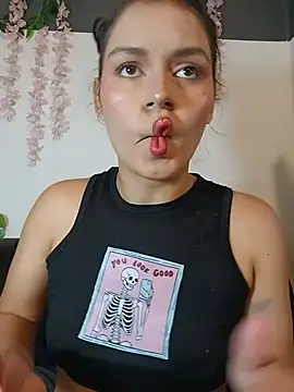 Danni shy online show from May 2026 11:11:02 PM