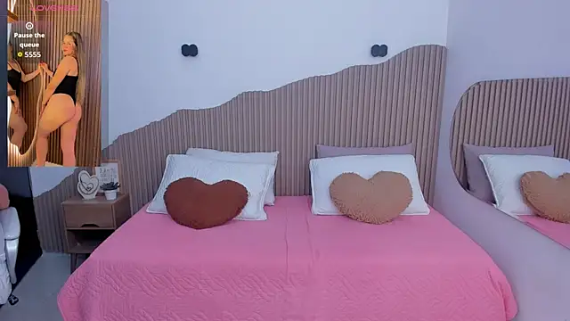 Annie kurt  online show from November 2025 05:48:01 PM