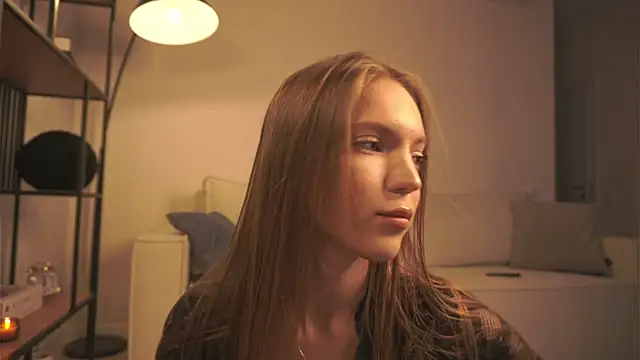 alittlestarrr online show from January 2025 05:06:01 PM