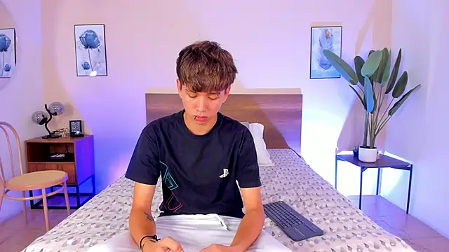 Brian-Ausslos online show from November 2025 04:56:01 AM