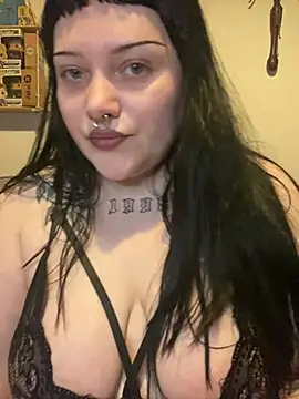 Snapshot of Gothicsiren chatting on January 2025 02:15:02 AM Gothicsiren online show from January 2025 02:15:02 AM
