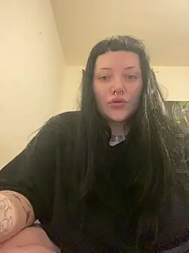 Snapshot of Gothicsiren chatting on February 2025 06:00:02 PM Gothicsiren online show from February 2025 06:00:02 PM