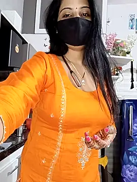 Snapshot of Best-Couple chatting on February 2026 03:58:02 AM Best-Couple online show from February 2026 03:58:02 AM