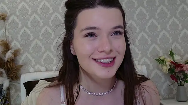 Snapshot of Nellie_Medina chatting on March 2025 08:42:02 PM Nellie Medina online show from March 2025 08:42:02 PM