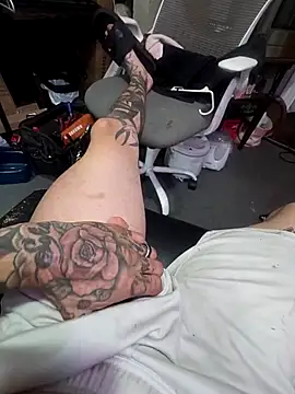 JamesMichael88 online show from April 2026 12:39:01 PM