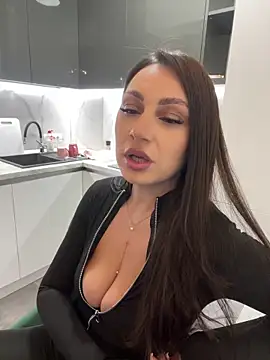 claraxjoyy online show from January 2025 04:37:01 AM