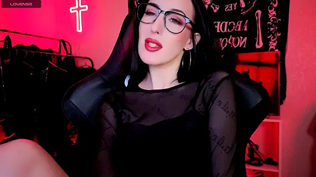 Snapshot of Miss_Alice__ chatting on May 2026 11:34:01 PM Miss Alice online show from May 2026 11:34:01 PM
