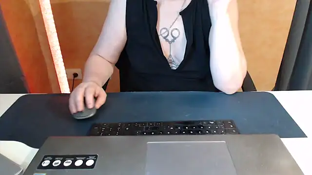 Sweet Phoenix online show from June 2026 08:29:01 AM