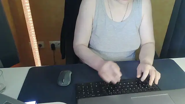 Sweet Phoenix online show from June 2026 07:29:02 AM