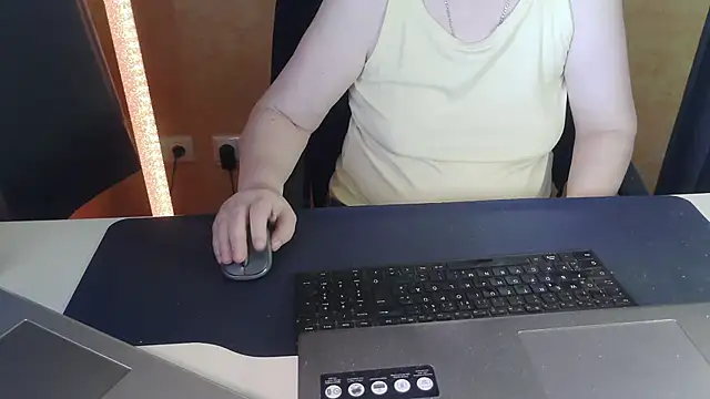 Sweet Phoenix online show from June 2026 08:02:01 AM