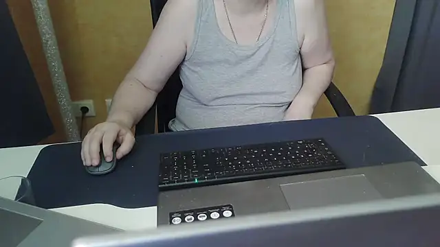 Sweet Phoenix online show from June 2026 11:14:02 AM