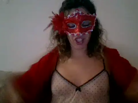 couple-tuga online show from February 2025 11:24:01 PM