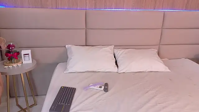 Snapshot of NickyBelmonth chatting on January 2025 12:57:02 PM NickyBelmonth online show from January 2025 12:57:02 PM