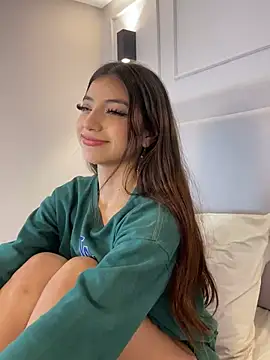 Snapshot of NickyBelmonth chatting on March 2025 06:05:02 PM NickyBelmonth online show from March 2025 06:05:02 PM