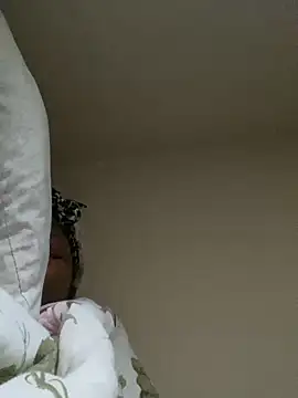 DamnBubbles online show from February 2025 12:28:01 PM