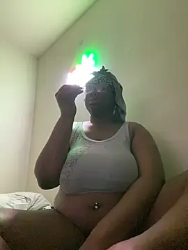 DamnBubbles online show from February 2026 03:32:01 AM