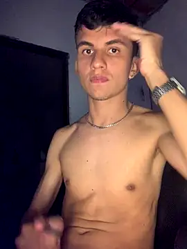 Snapshot of gabrielzinnnn085 chatting on October 2025 03:12:02 AM gabrielzinnnn085 online show from October 2025 03:12:02 AM