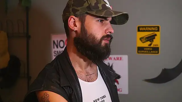 HairyRobxxx online show from November 2025 04:11:02 PM