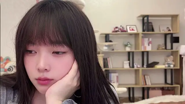 Chenjing0 online show from November 2025 03:06:02 AM