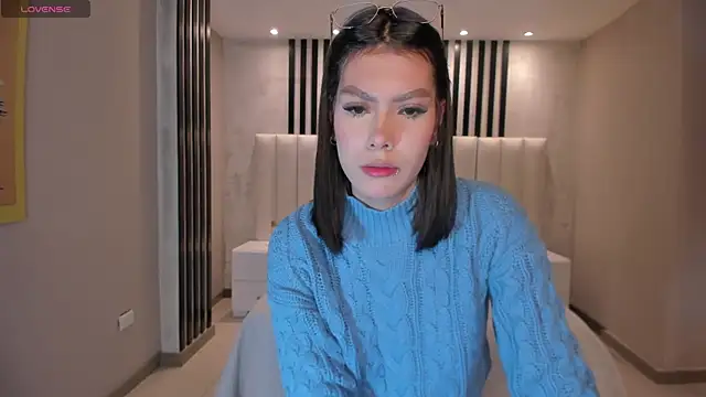 Snapshot of NiaSalvatore chatting on October 2025 11:10:01 AM NiaSalvatore online show from October 2025 11:10:01 AM
