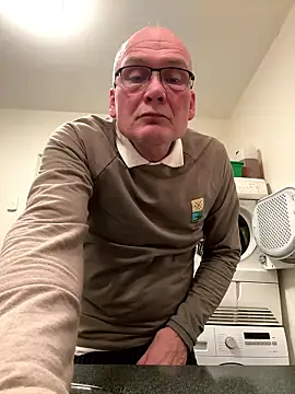 Snapshot of Parleg2 chatting on January 2026 03:49:02 PM Parleg2 online show from January 2026 03:49:02 PM