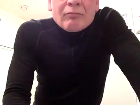 Snapshot of Parleg2 chatting on February 2026 07:18:01 PM Parleg2 online show from February 2026 07:18:01 PM