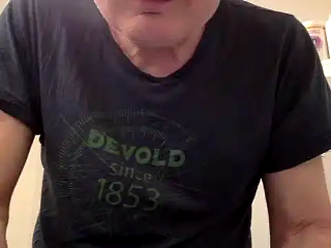 Snapshot of Parleg2 chatting on February 2026 10:39:02 PM Parleg2 online show from February 2026 10:39:02 PM