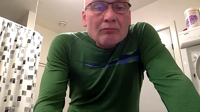 Snapshot of Parleg2 chatting on March 2026 05:05:02 PM Parleg2 online show from March 2026 05:05:02 PM