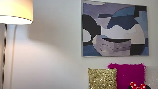 Snapshot of karina_warthon chatting on February 2025 09:51:01 PM karina warthon online show from February 2025 09:51:01 PM