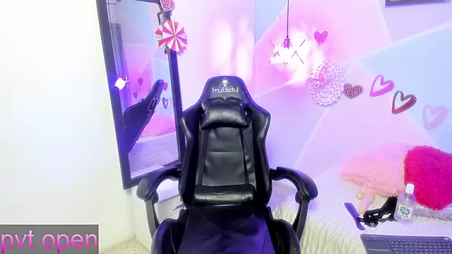 katy handerson online show from March 2025 10:32:01 PM