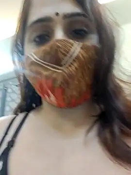 shreya1765 online show from December 2025 03:44:02 AM