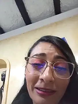 BELLA--26 online show from February 2025 11:31:01 PM