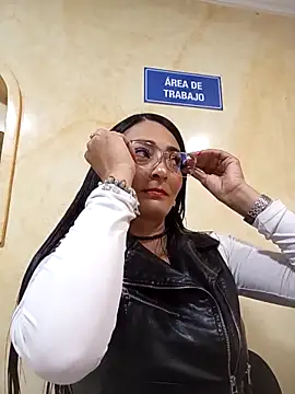 BELLA--26 online show from February 2025 03:05:01 PM