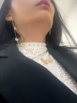 BELLA--26 online show from November 2025 02:17:01 PM