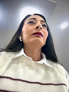 BELLA--26 online show from December 2025 01:50:02 PM