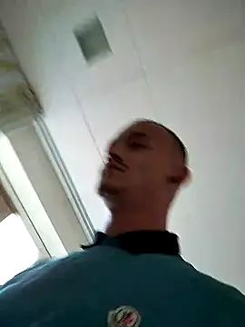 frankthefuck69 online show from November 2025 02:30:02 PM