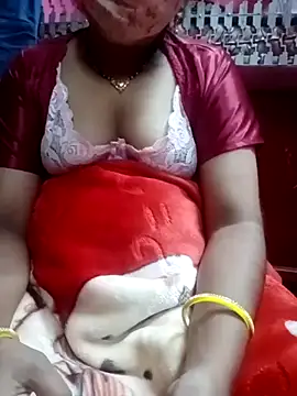 YourHotRandi online show from November 2025 06:33:02 PM