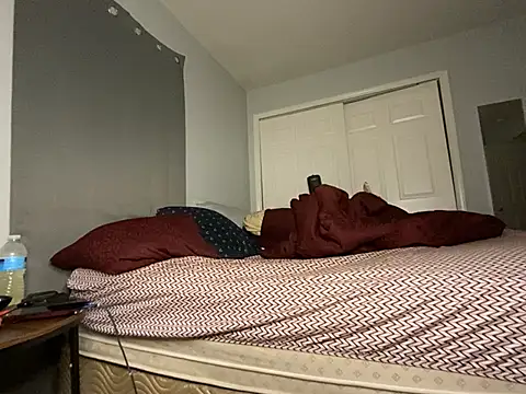 Yoshibaby2670 online show from March 2025 11:53:01 AM