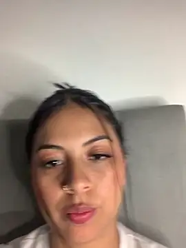 Snapshot of Julii- chatting on September 2025 10:09:01 PM Julii- online show from September 2025 10:09:01 PM