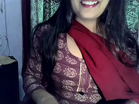 SIYA MAVI online show from November 2025 03:39:01 AM