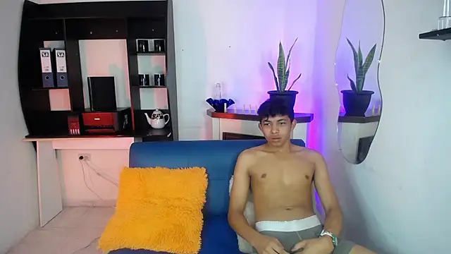 twinkmilk  online show from February 2025 11:36:02 AM