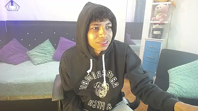 twinkmilk  online show from March 2025 02:12:02 PM