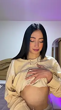 Snapshot of Maddy_Jones chatting on February 2026 02:56:02 AM Maddy Jones online show from February 2026 02:56:02 AM