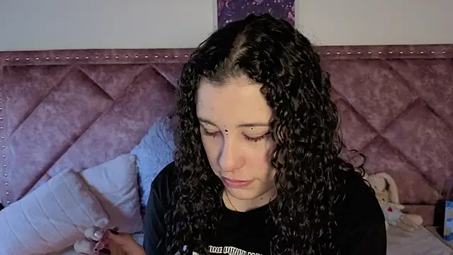 Charlotte  Miller online show from September 2025 11:43:02 AM