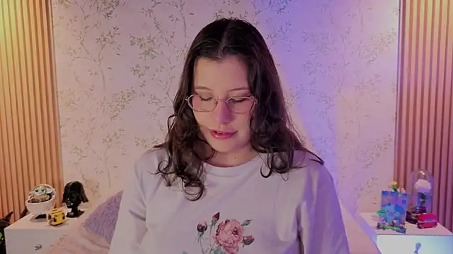 Snapshot of Charlotte__Miller chatting on June 2026 11:59:01 AM Charlotte Miller online show from June 2026 11:59:01 AM